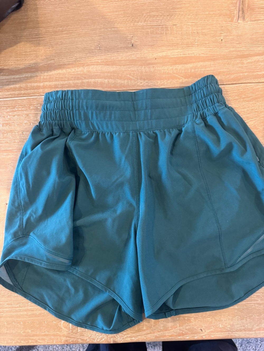 Lululemon Hotty Hot shorts size 4
